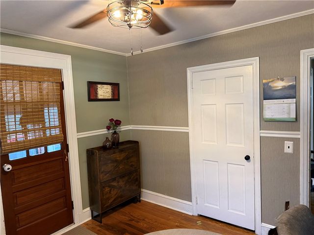 288 Chapmans Avenue, Warwick, RI 02886