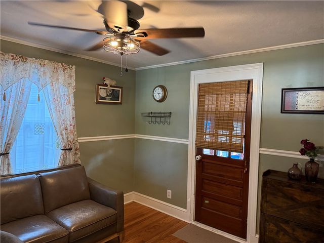 288 Chapmans Avenue, Warwick, RI 02886