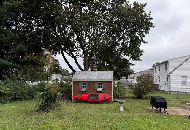 288 Chapmans Avenue, Warwick, RI 02886