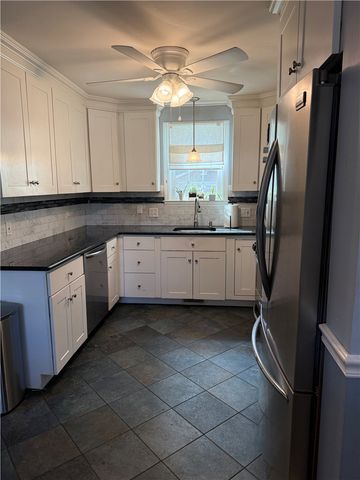 288 Chapmans Avenue, Warwick, RI 02886