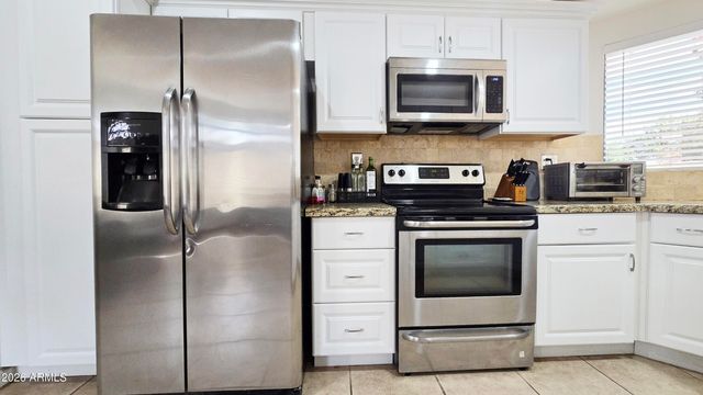 11007 W COTTONWOOD Lane, Avondale, AZ 85392