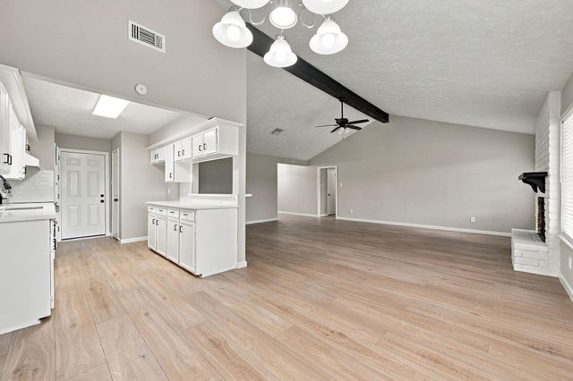 9859 Sageroyal Lane, Houston, TX 77089