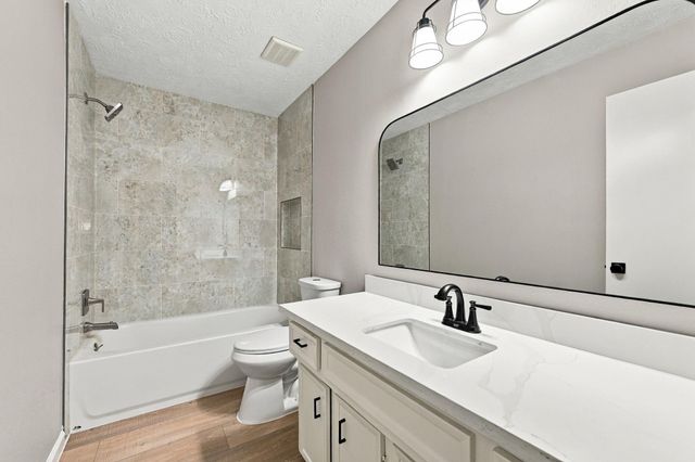 9859 Sageroyal Lane, Houston, TX 77089