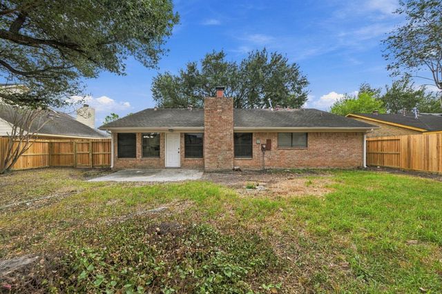 9859 Sageroyal Lane, Houston, TX 77089