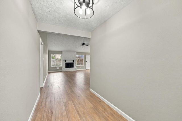 9859 Sageroyal Lane, Houston, TX 77089