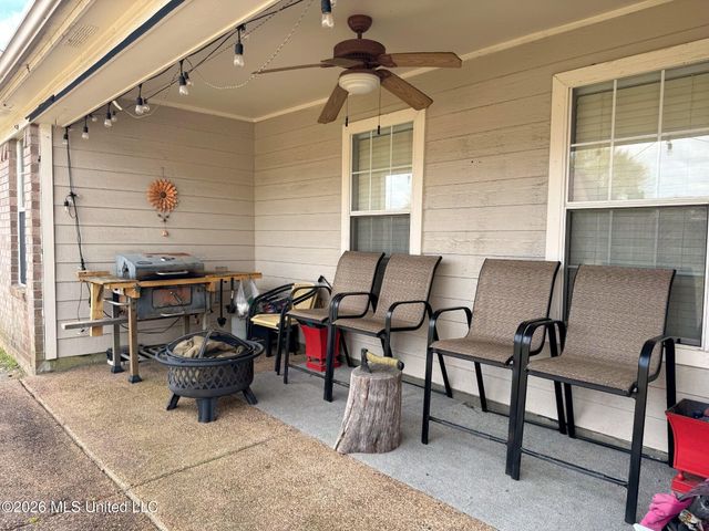 13122 Claybourne Cove, Olive Branch, MS 38654