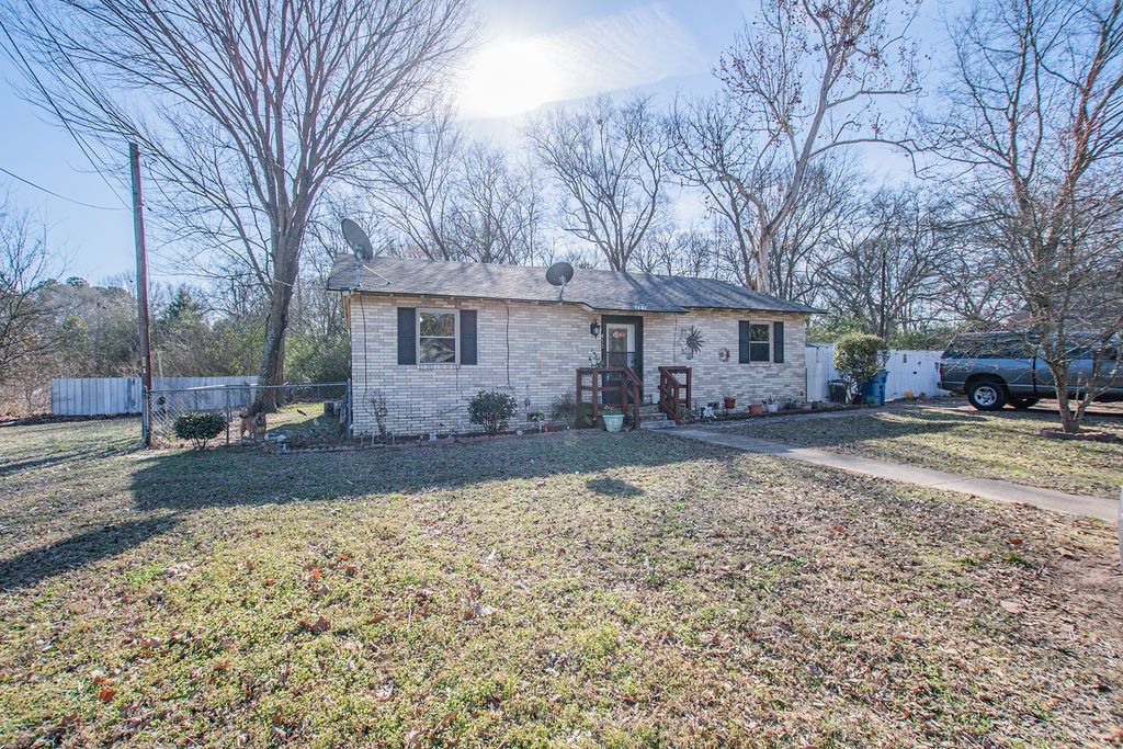 411 N Winnsboro Street, Quitman, TX 75783