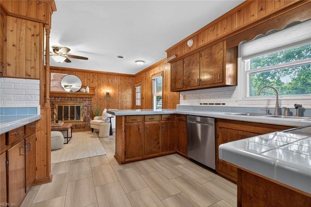 1637 Rokeby AVE, Chesapeake, VA 23325