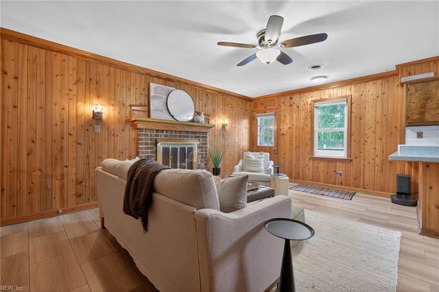 1637 Rokeby AVE, Chesapeake, VA 23325