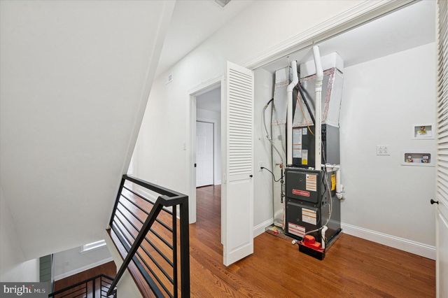 1121 S 52ND ST, Philadelphia, PA 19143