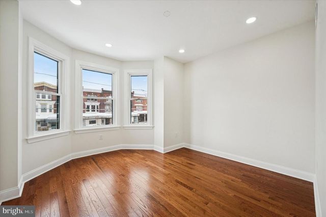 1121 S 52ND ST, Philadelphia, PA 19143