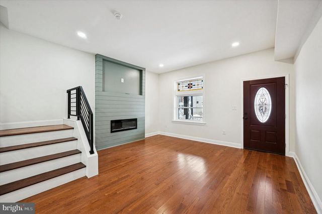 1121 S 52ND ST, Philadelphia, PA 19143