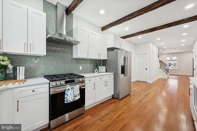 1121 S 52ND ST, Philadelphia, PA 19143