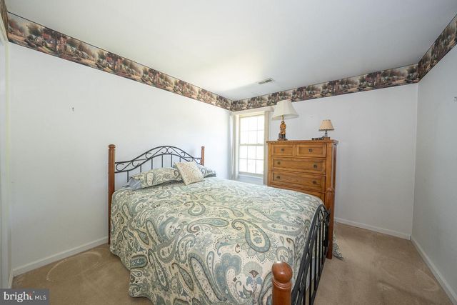 2404 FOXMEADOW CIR, Royersford, PA 19468
