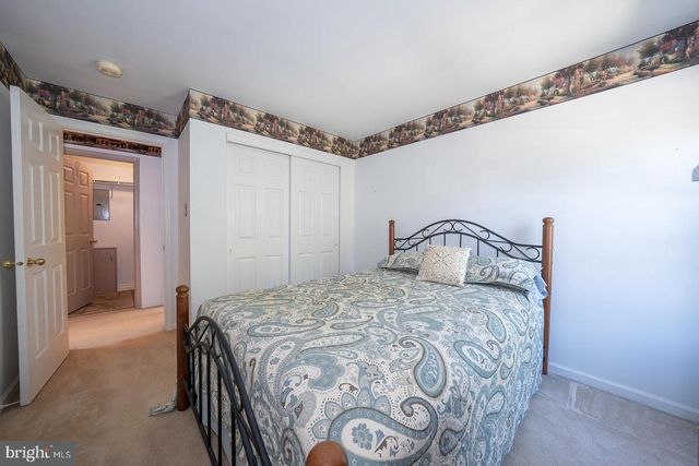 2404 FOXMEADOW CIR, Royersford, PA 19468