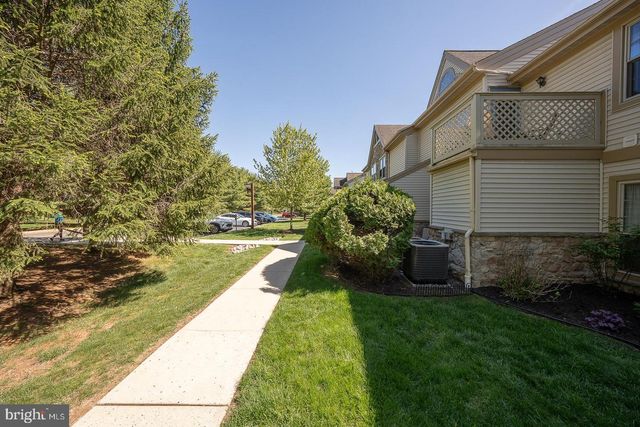 2404 FOXMEADOW CIR, Royersford, PA 19468
