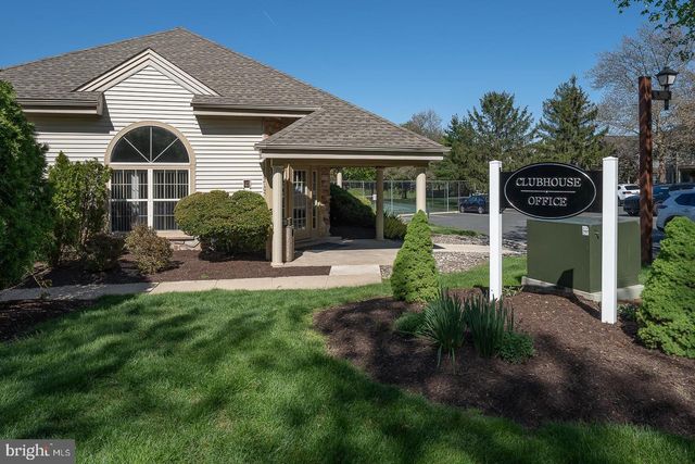 2404 FOXMEADOW CIR, Royersford, PA 19468