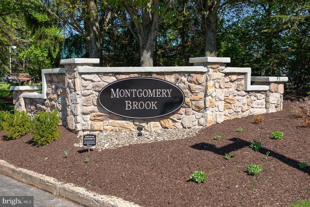 2404 FOXMEADOW CIR, Royersford, PA 19468