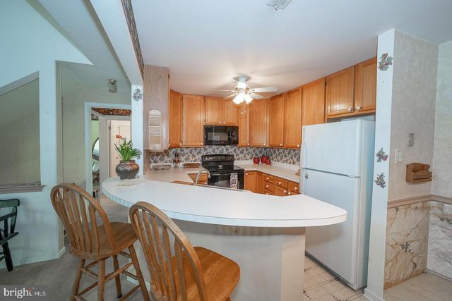 2404 FOXMEADOW CIR, Royersford, PA 19468
