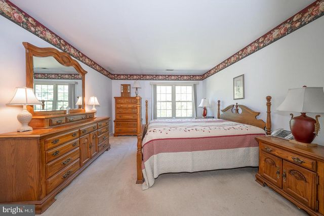 2404 FOXMEADOW CIR, Royersford, PA 19468