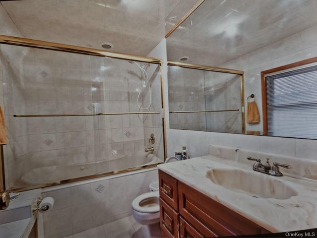 112-44 178th Street, Addisleigh Park, NY 11433