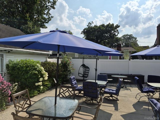 112-44 178th Street, Addisleigh Park, NY 11433