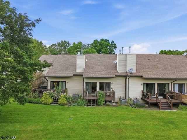 10 Oriole Ter 10, Hampton Twp., NJ 07860