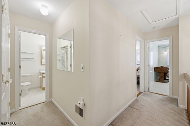 10 Oriole Ter 10, Hampton Twp., NJ 07860