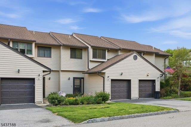 10 Oriole Ter 10, Hampton Twp., NJ 07860