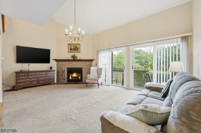10 Oriole Ter 10, Hampton Twp., NJ 07860