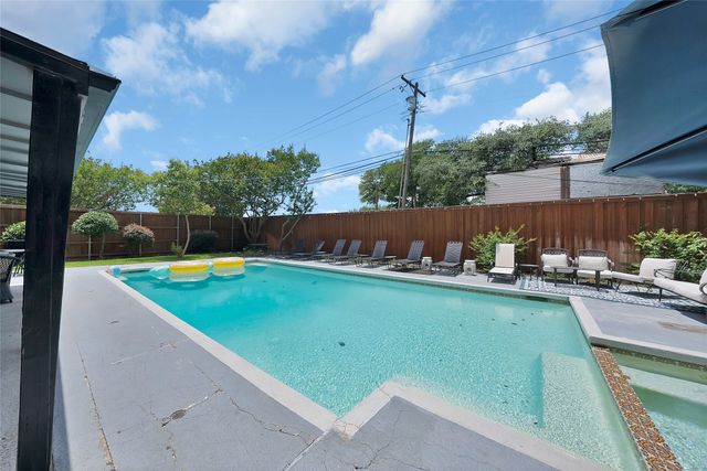 1601 Oak Meadow Drive, Irving, TX 75061
