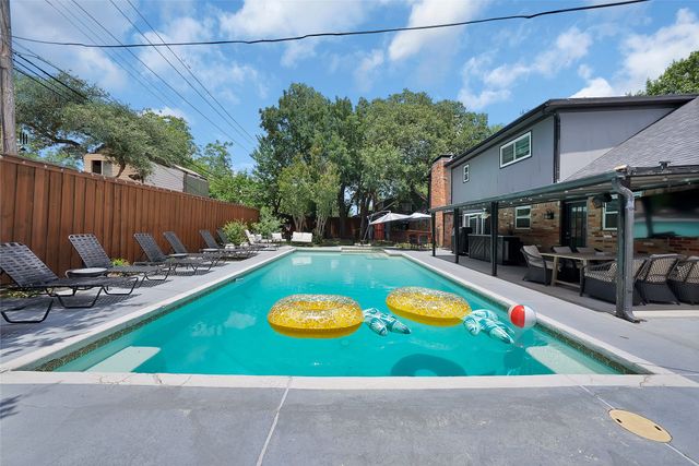1601 Oak Meadow Drive, Irving, TX 75061