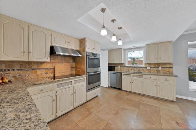 1601 Oak Meadow Drive, Irving, TX 75061
