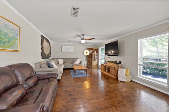 1601 Oak Meadow Drive, Irving, TX 75061