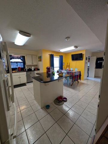 110 Berry Patch Lane, Dothan, AL 36301