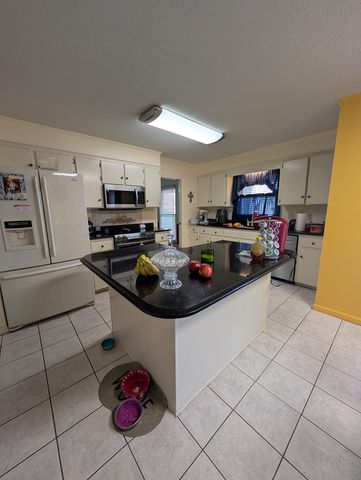 110 Berry Patch Lane, Dothan, AL 36301