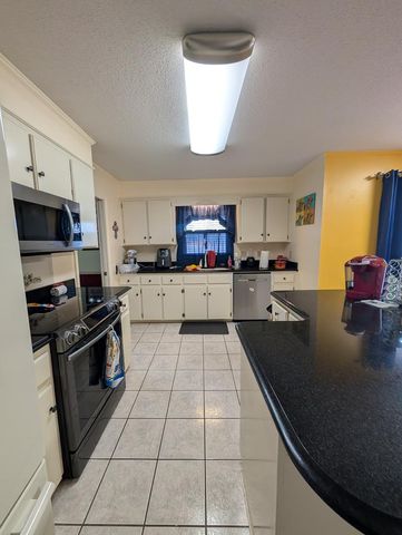 110 Berry Patch Lane, Dothan, AL 36301