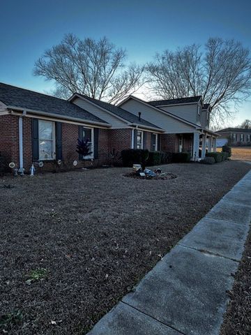 110 Berry Patch Lane, Dothan, AL 36301
