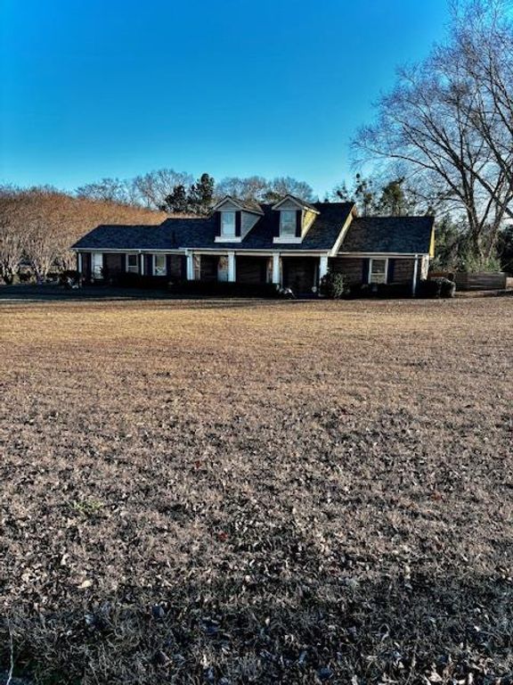 110 Berry Patch Lane, Dothan, AL 36301