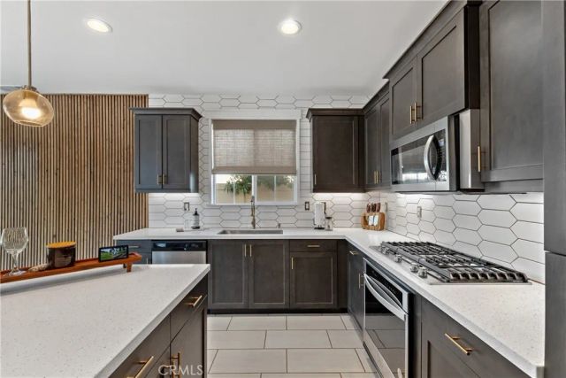 28341 Heather Green Way, Menifee, CA 92584