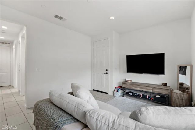 28341 Heather Green Way, Menifee, CA 92584