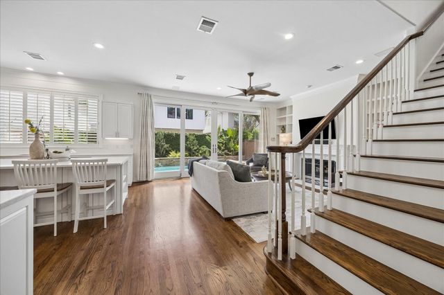 4111 Sunset Boulevard, Houston, TX 77005