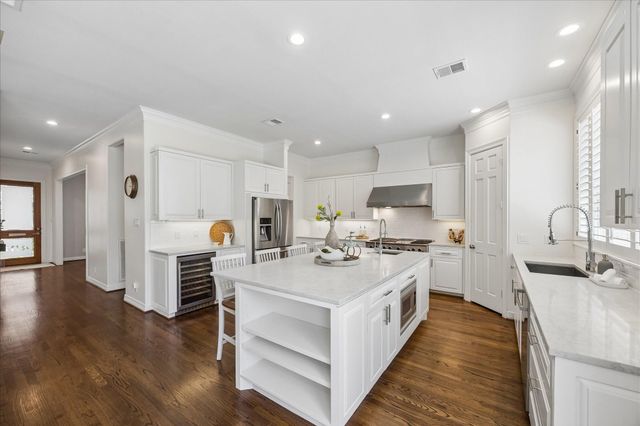 4111 Sunset Boulevard, Houston, TX 77005
