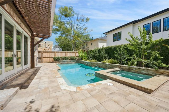 4111 Sunset Boulevard, Houston, TX 77005