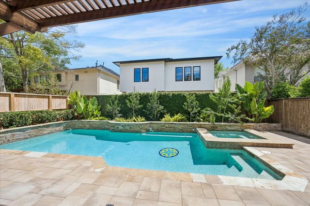 4111 Sunset Boulevard, Houston, TX 77005