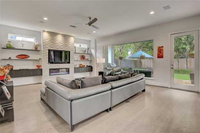 4806 Wedgewood Drive, Bellaire, TX 77401