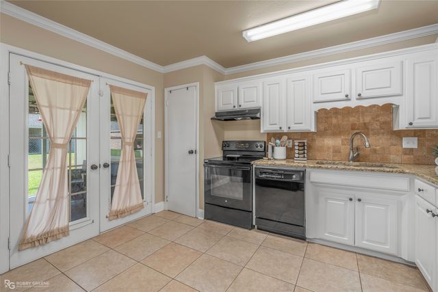 3120 Le Oaks Drive, Bossier City, LA 71111