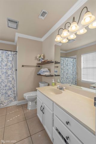 3120 Le Oaks Drive, Bossier City, LA 71111