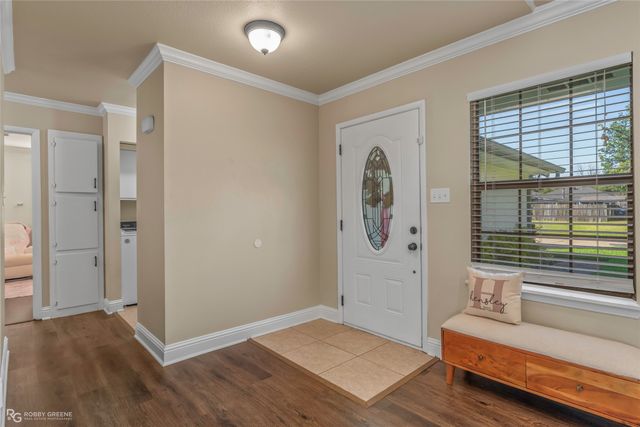 3120 Le Oaks Drive, Bossier City, LA 71111