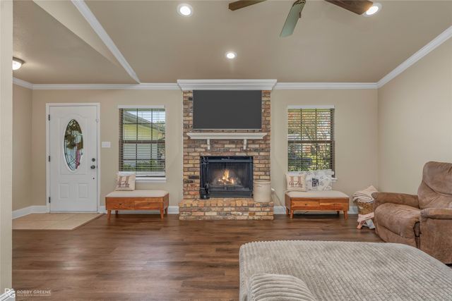 3120 Le Oaks Drive, Bossier City, LA 71111